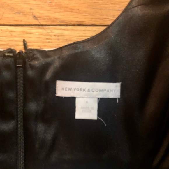 New York & Co. Floral patterned grayscale dress, Size 6 - Picture 5 of 6